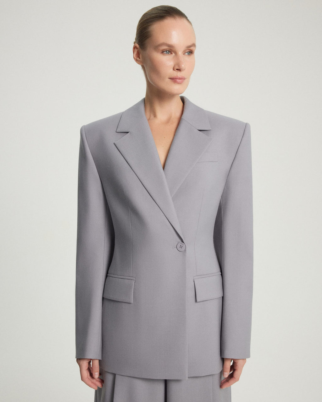 Двубортный приталенный жакет_4