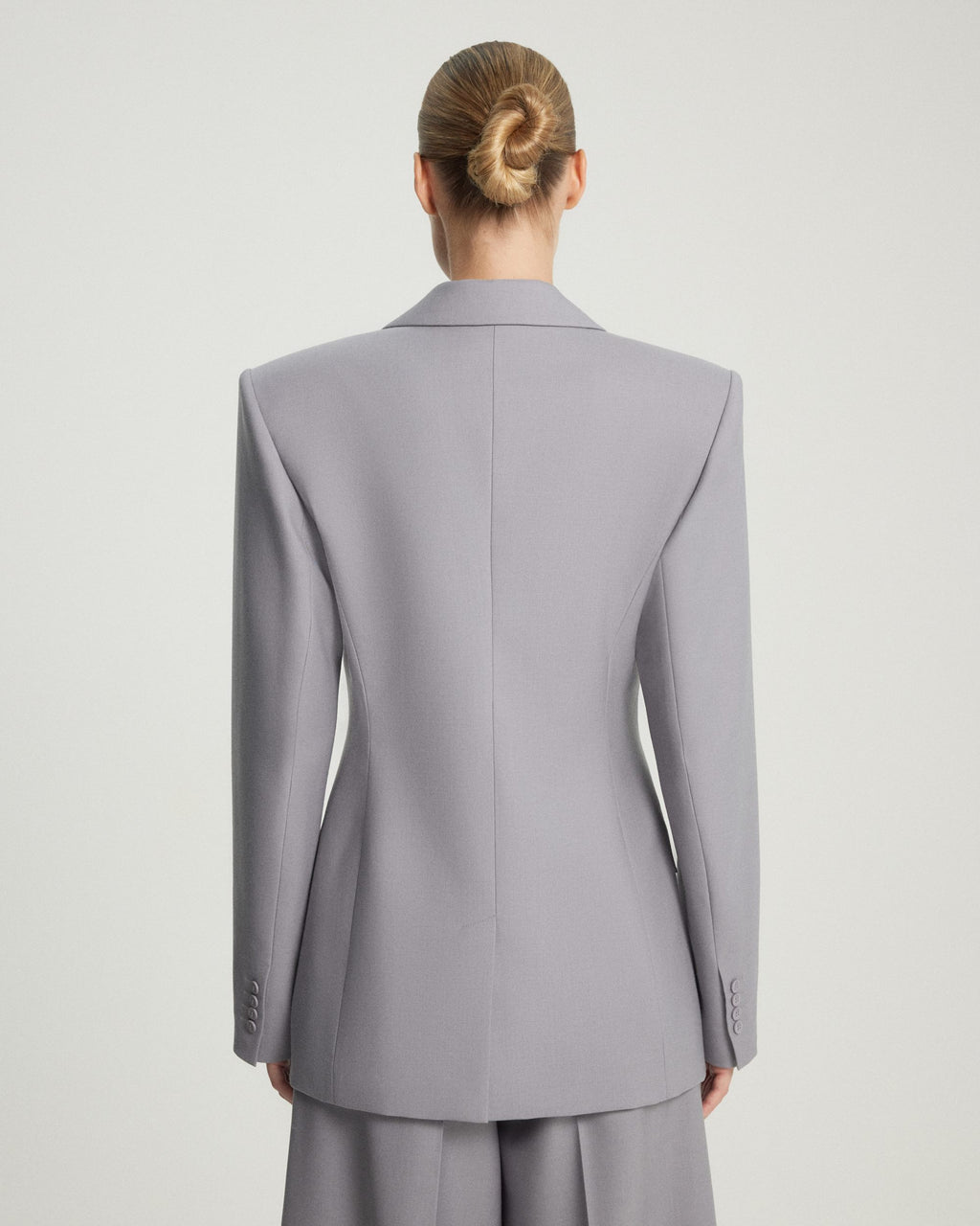 Двубортный приталенный жакет_7