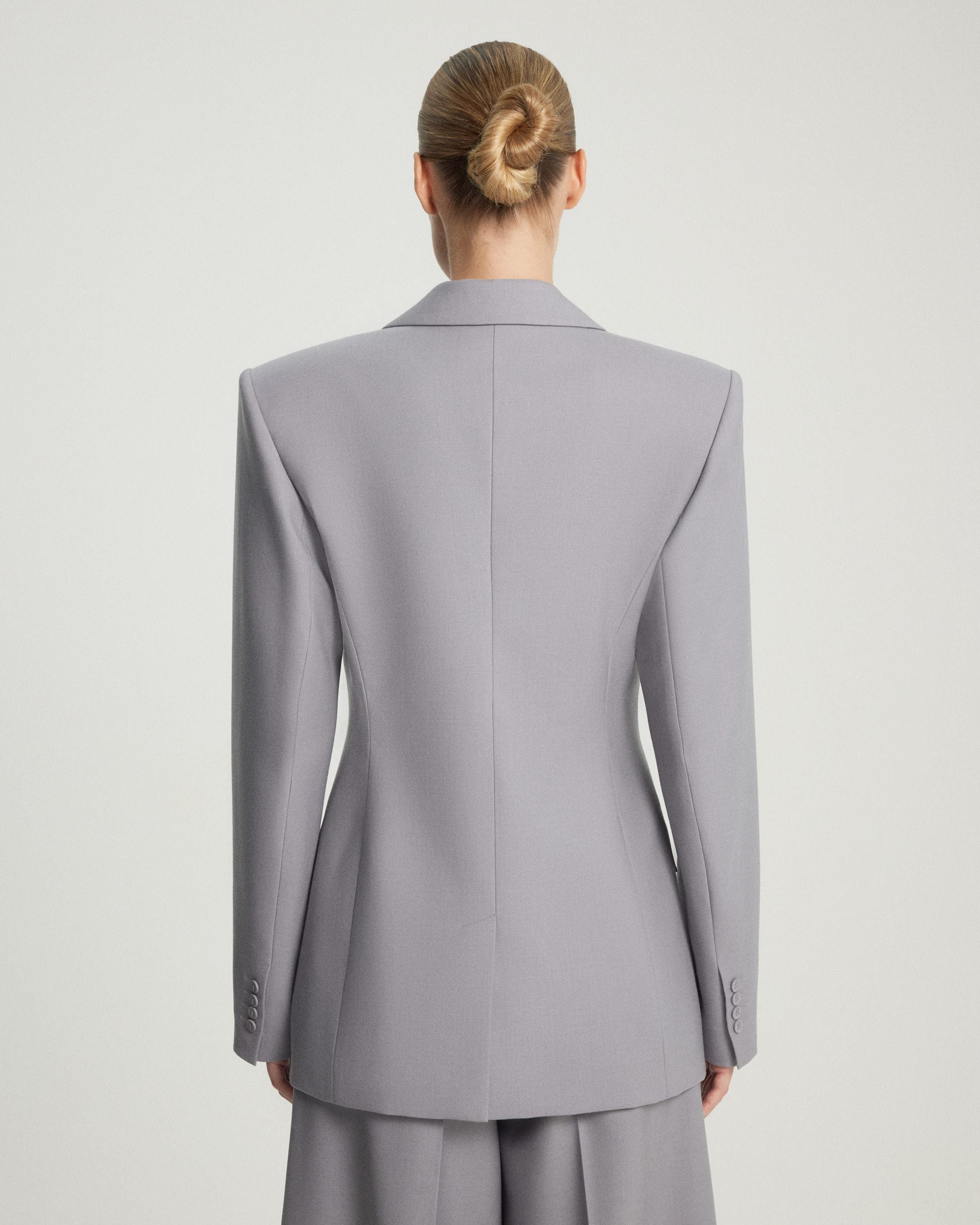 Двубортный приталенный жакет_7
