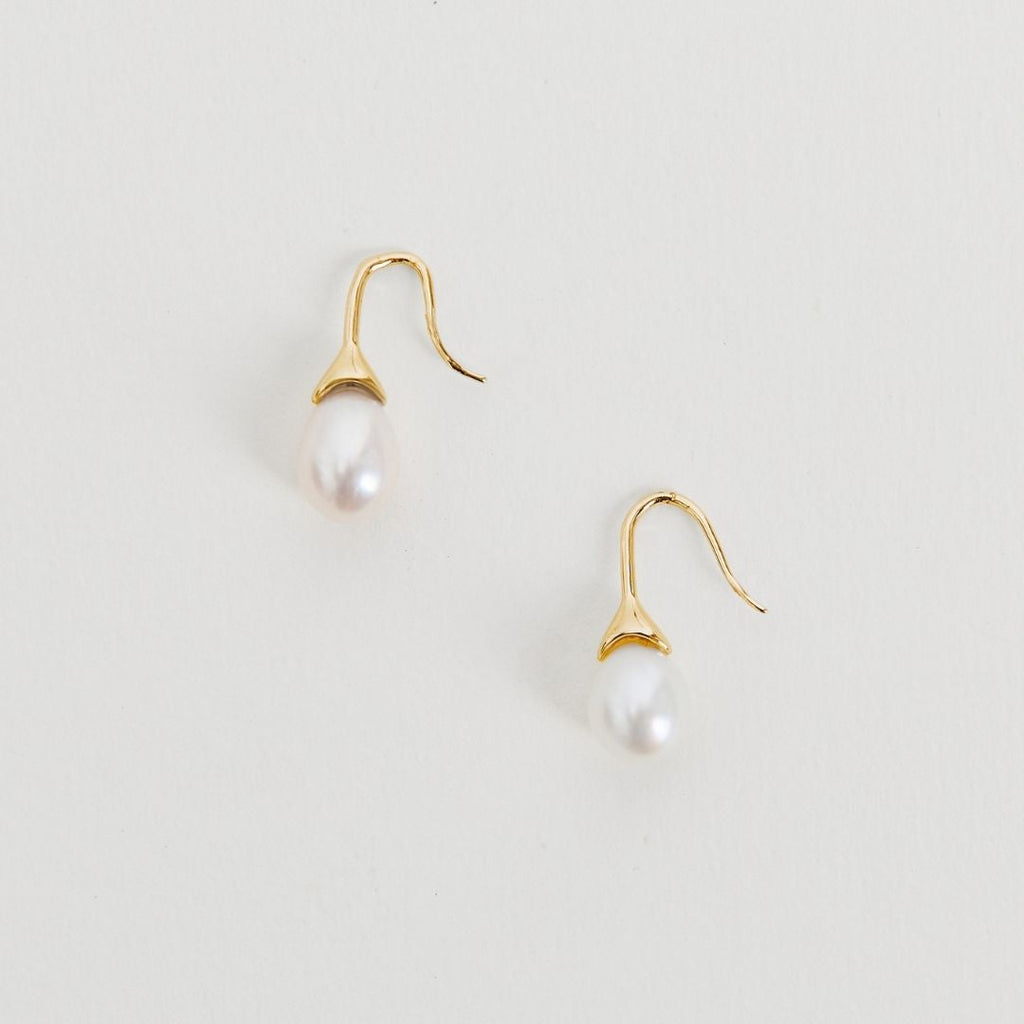 ODETTE PEARL EARRINGS