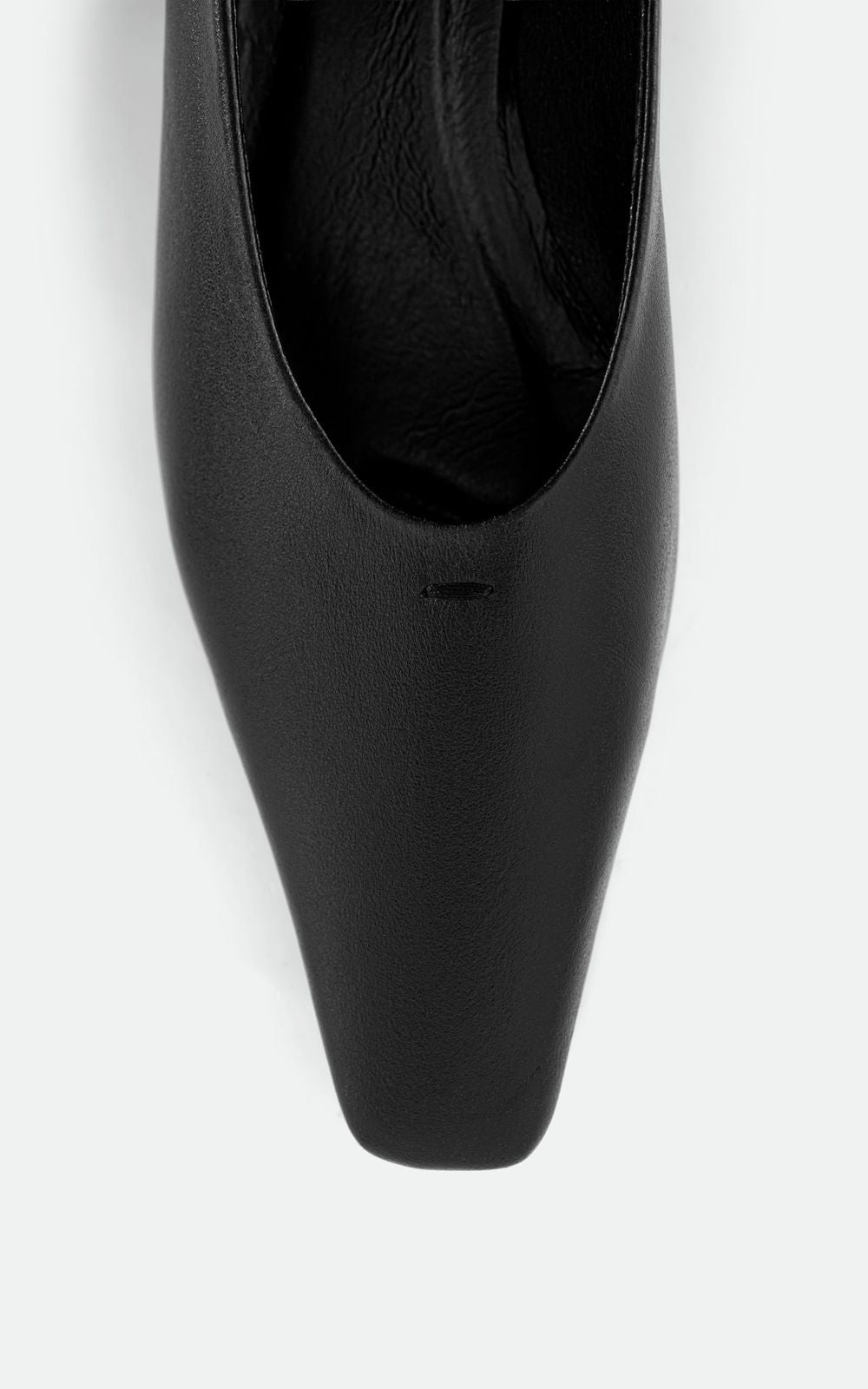 NOAH Leather Pumps with Pointed Toe