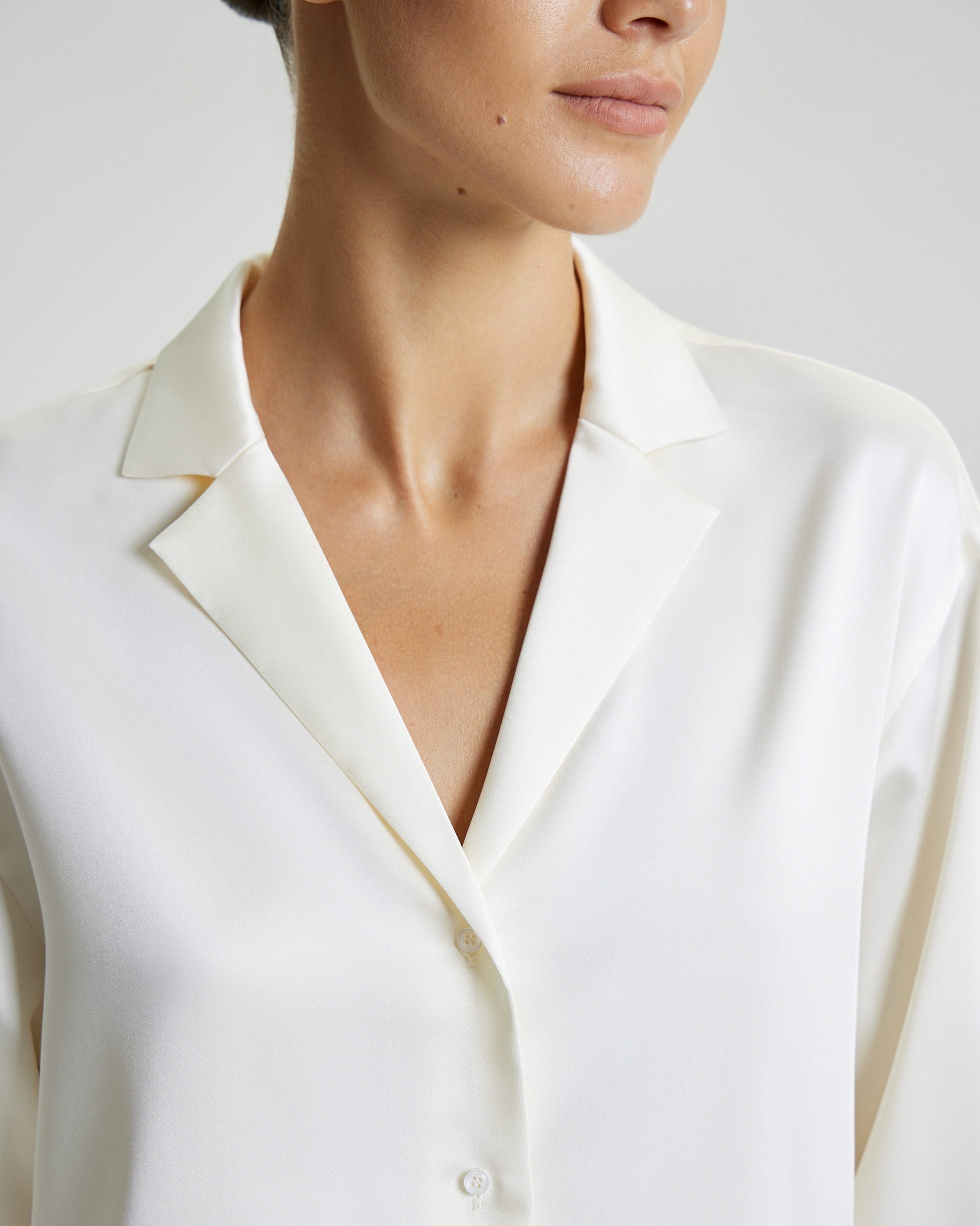 FLOWING SATIN SHIRT - IVORY
