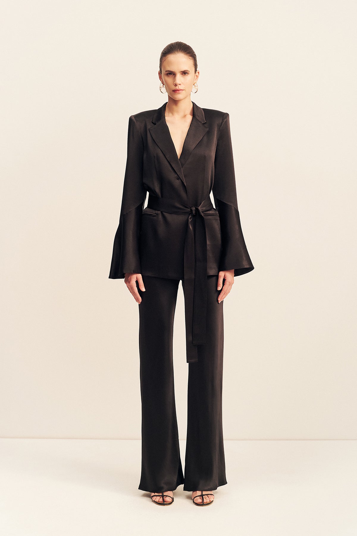 LA LUNE FLARED SLEEVE BELTED BLAZER - BLACK_F