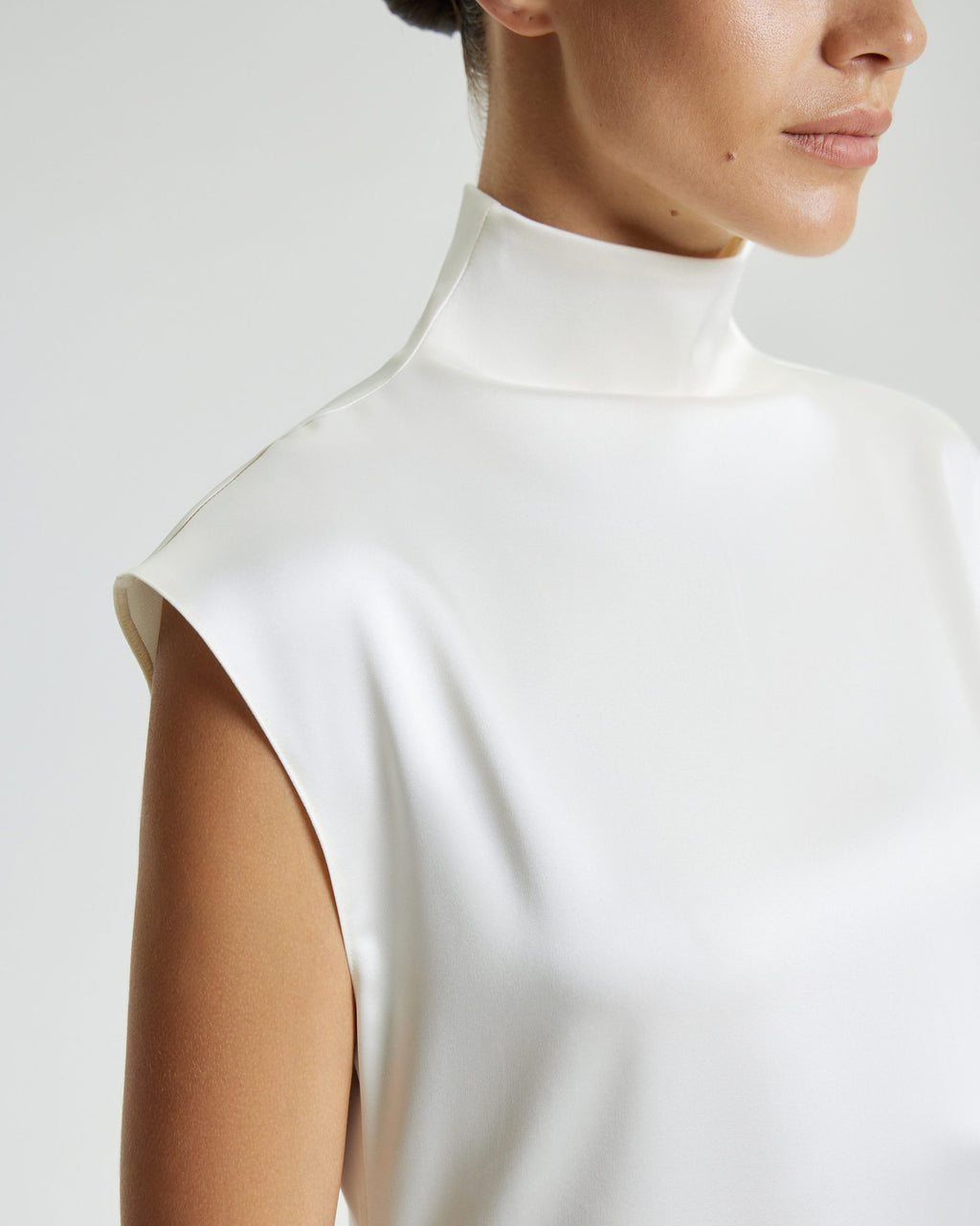 Платье асимметричное из струящейся ткани_4