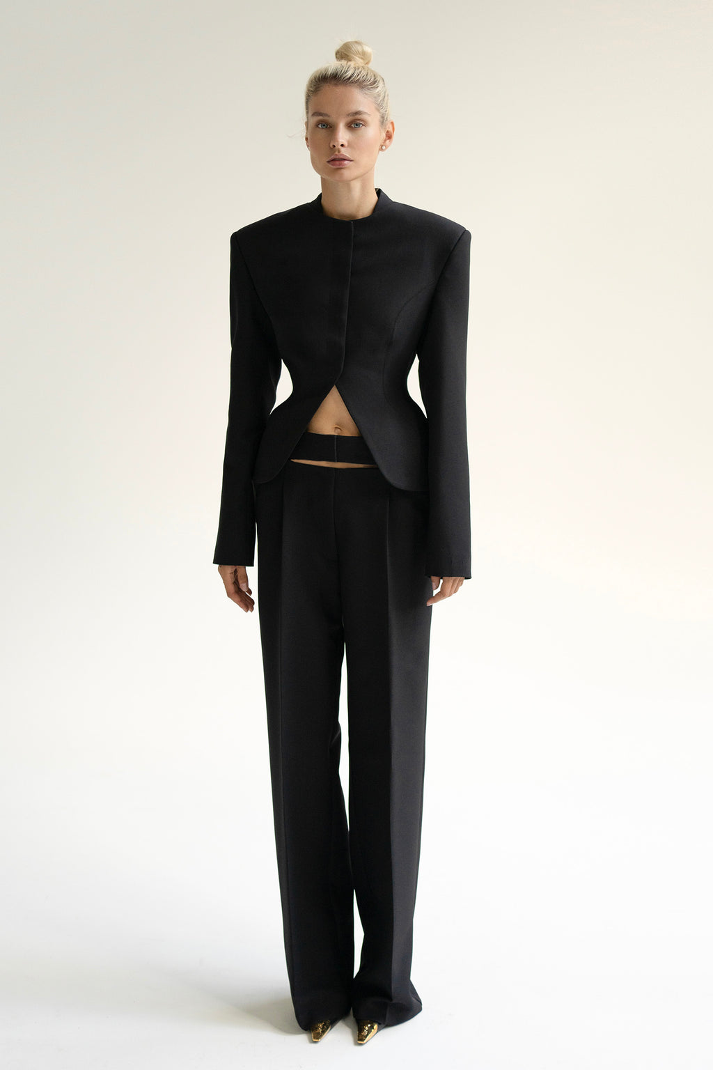 короткий жакет с юбкой