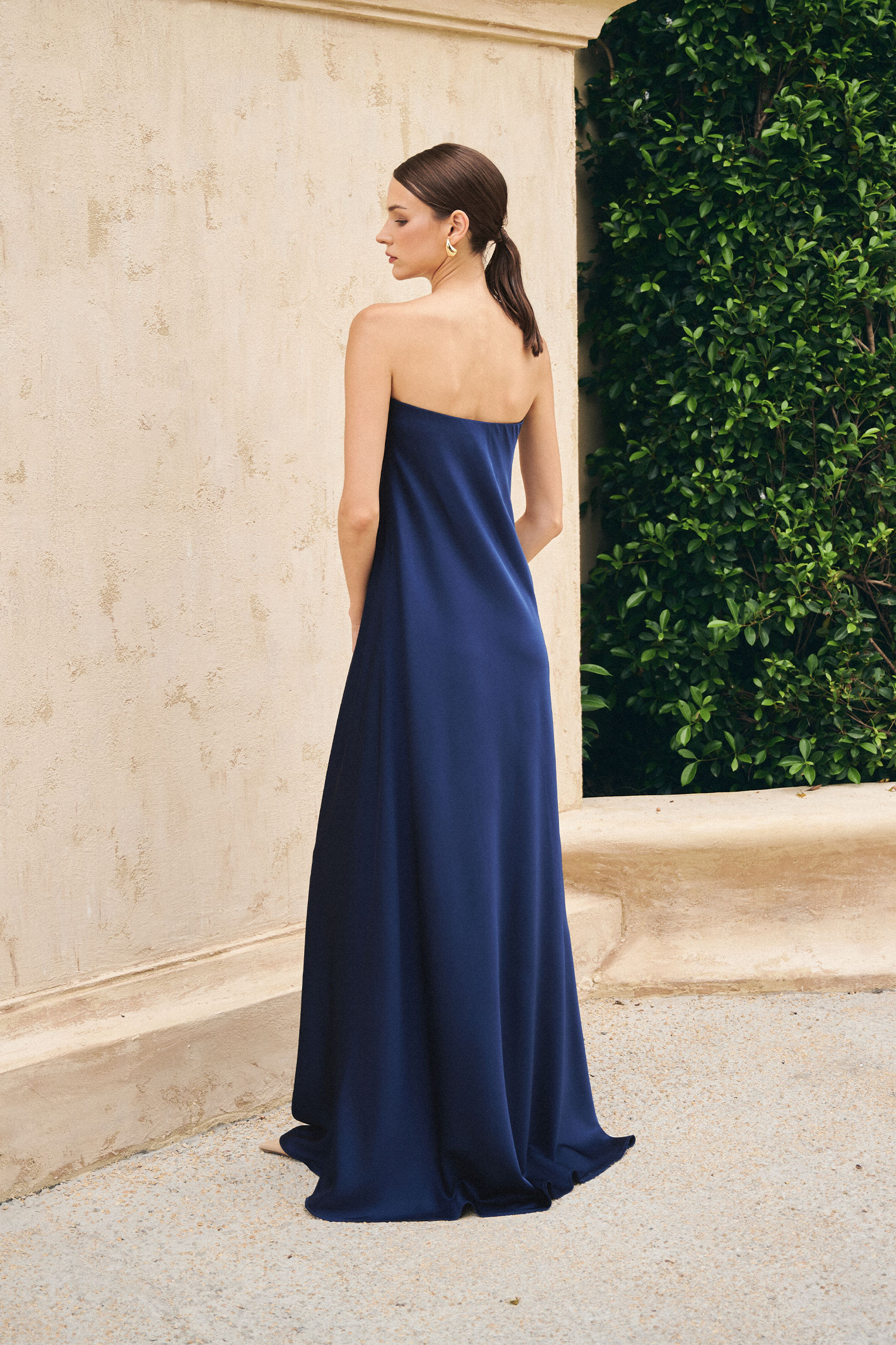 NAOMI STRAPLESS GOWN - NAVY