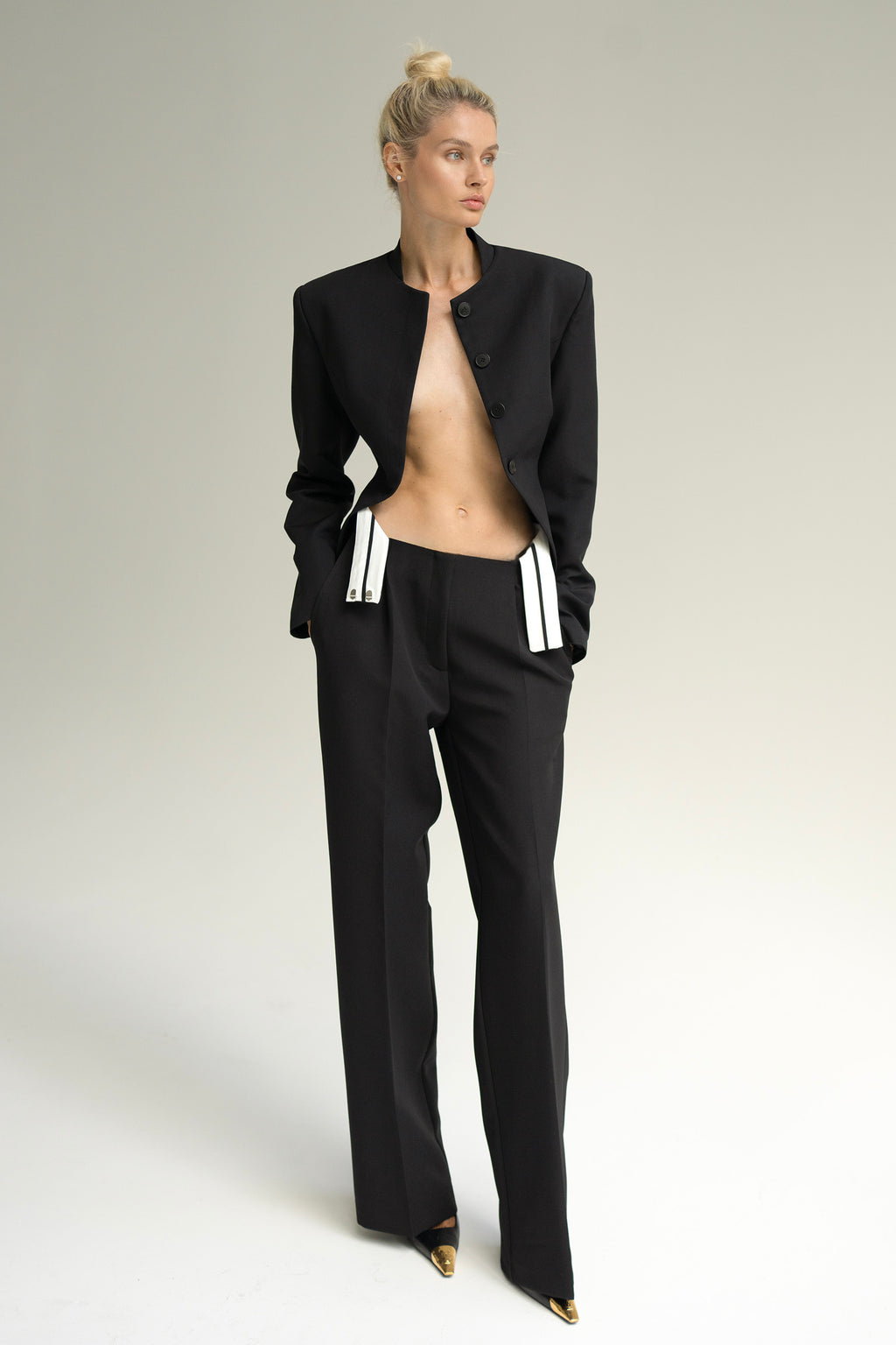 брюки женские черные классика