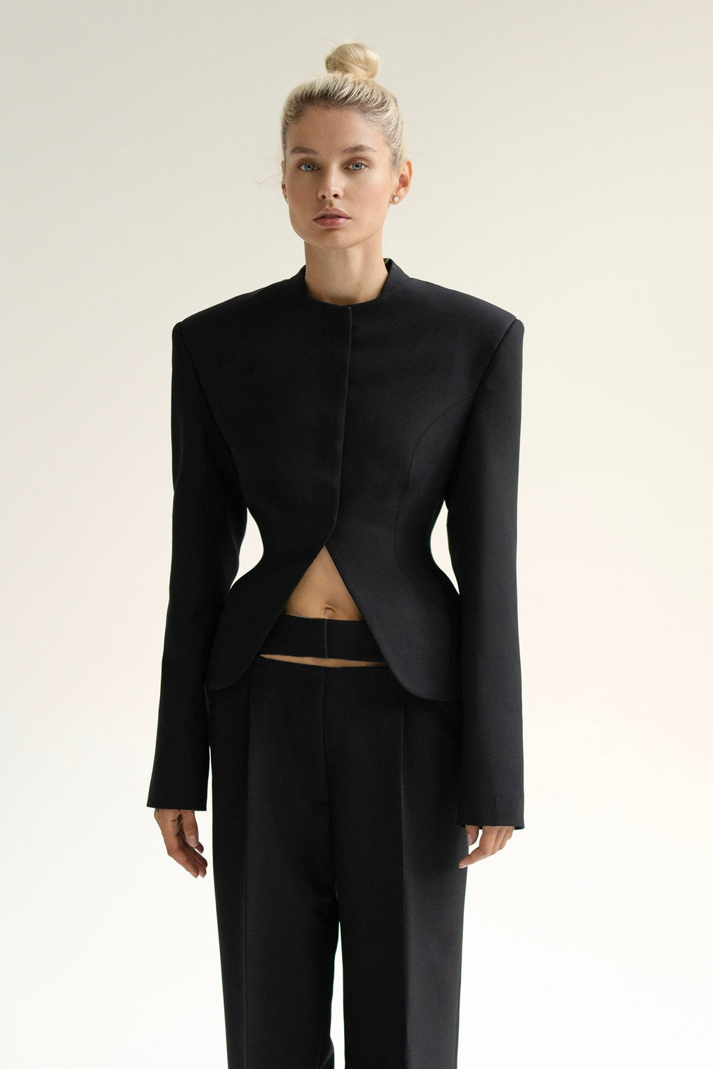 короткий жакет