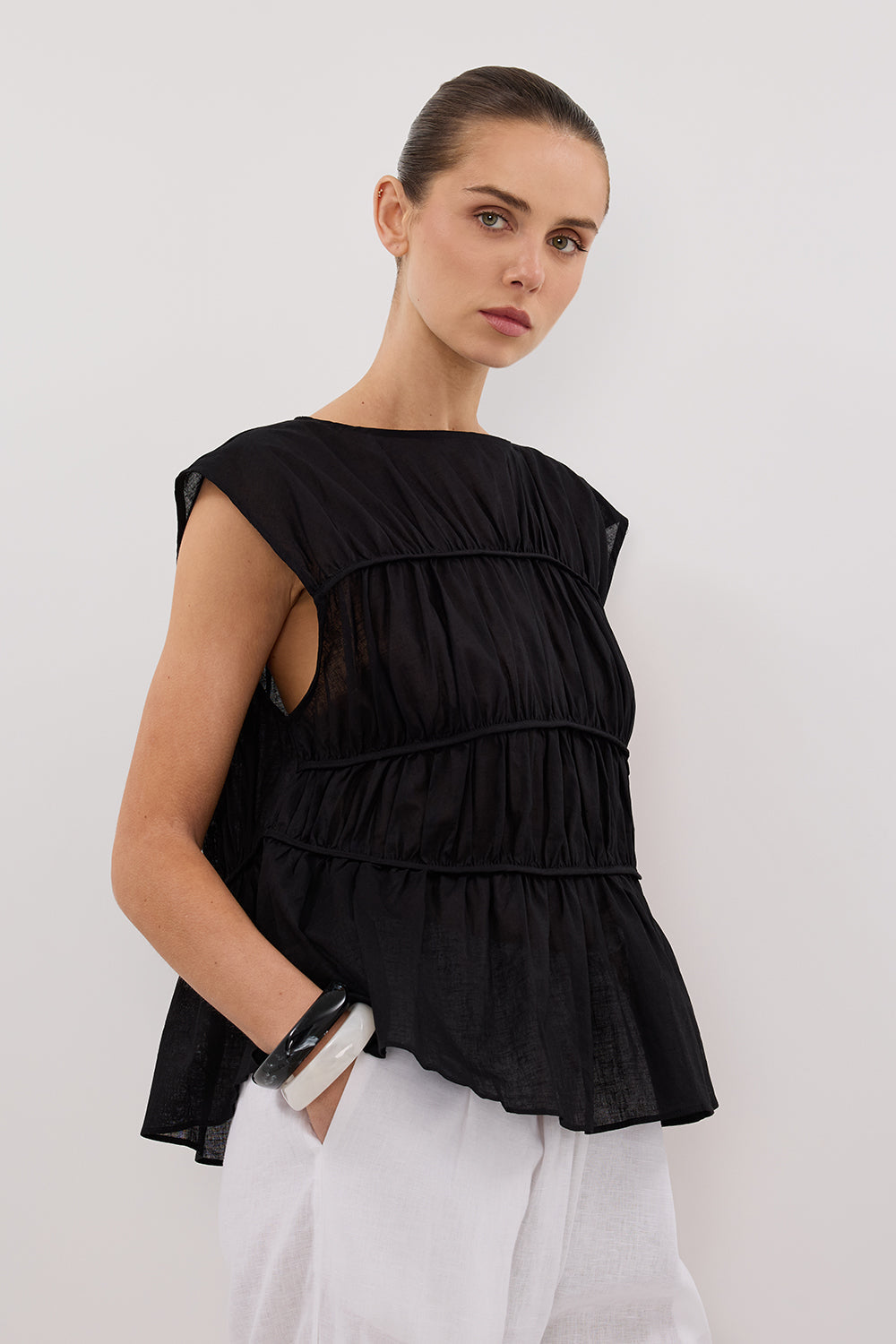 FLYNN BLACK LINEN TIERED TOP