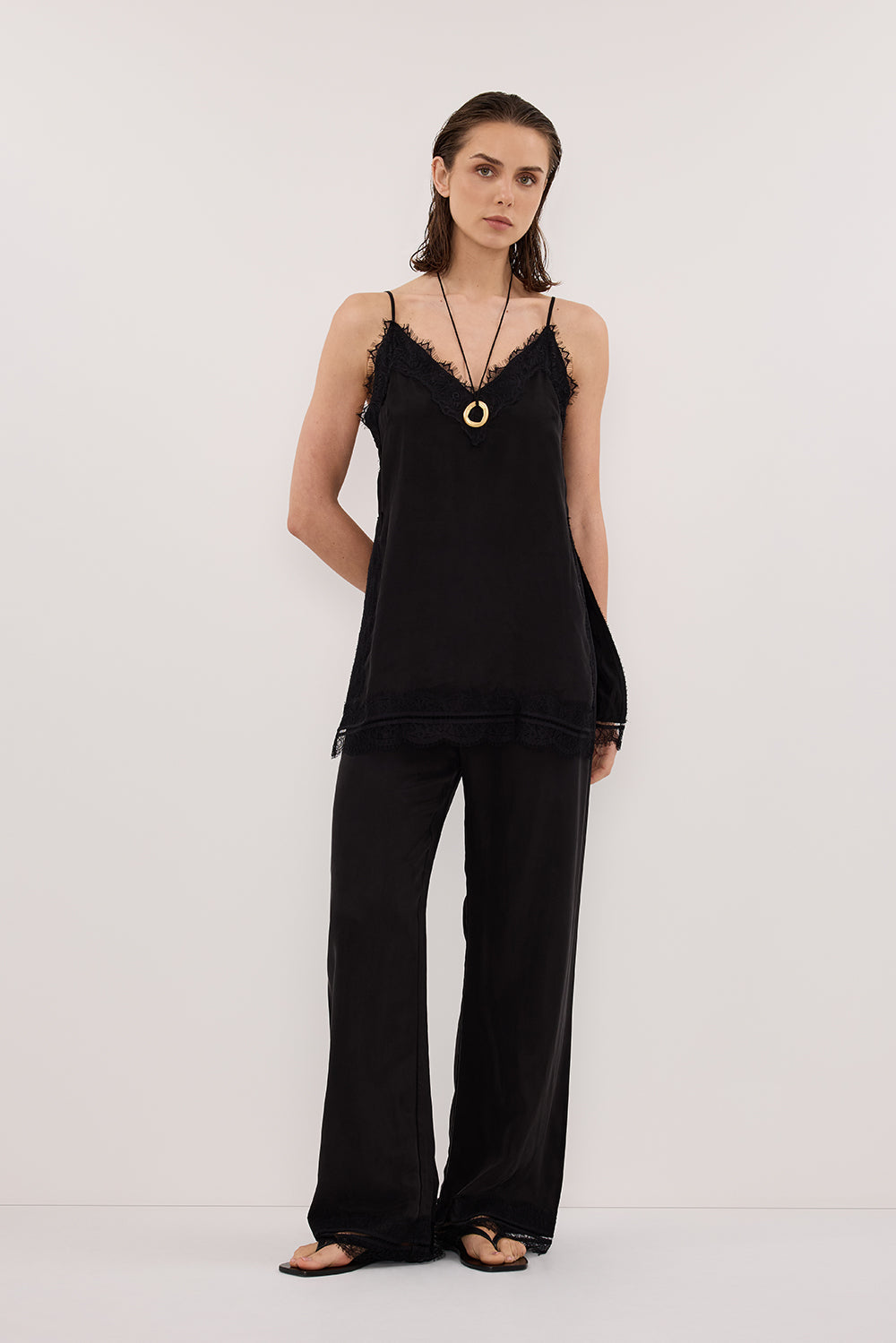 ANDREA BLACK SLEEVELESS LACE CAMI TOP