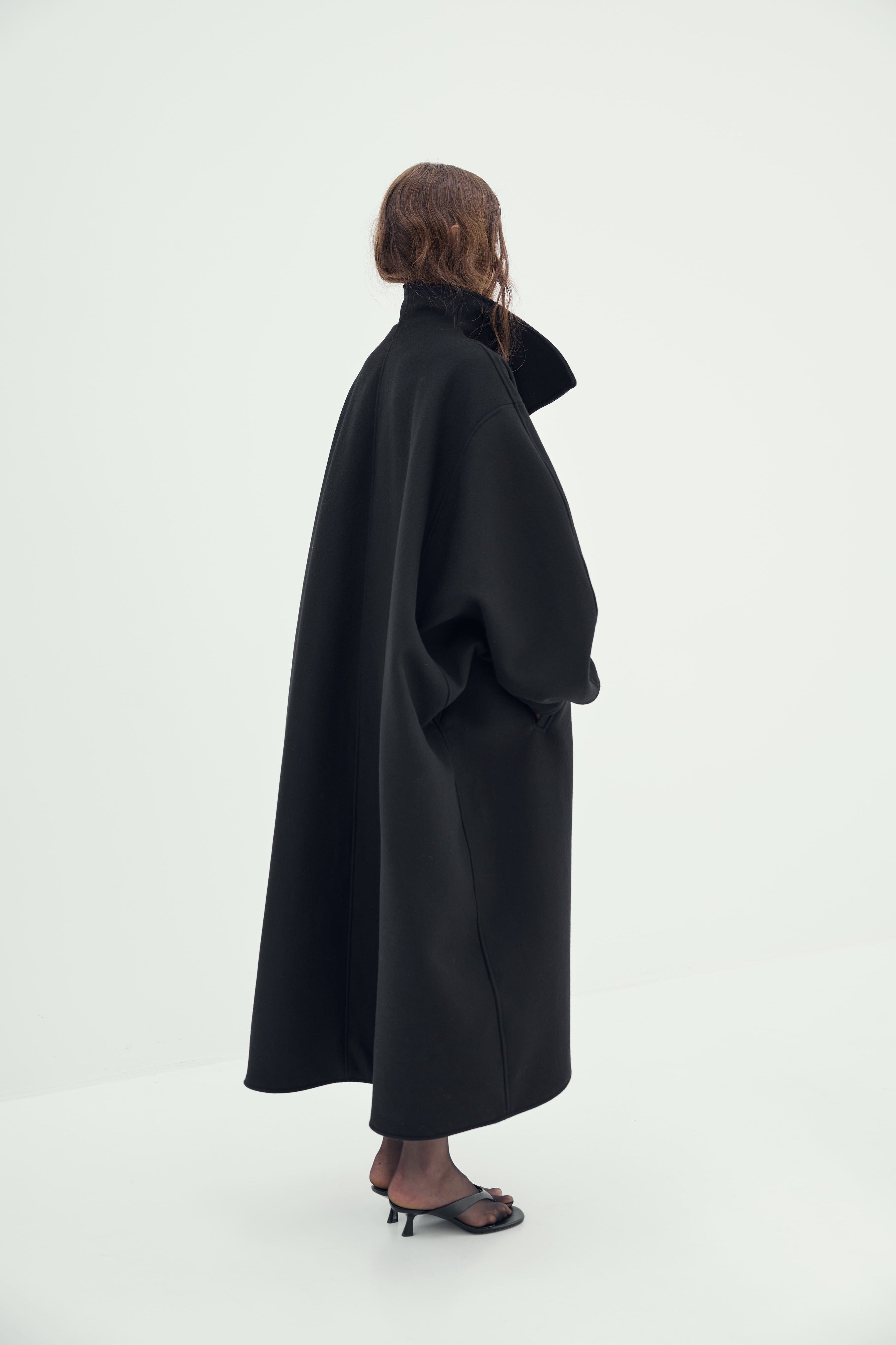 Signature Mia Coat in black - Winter