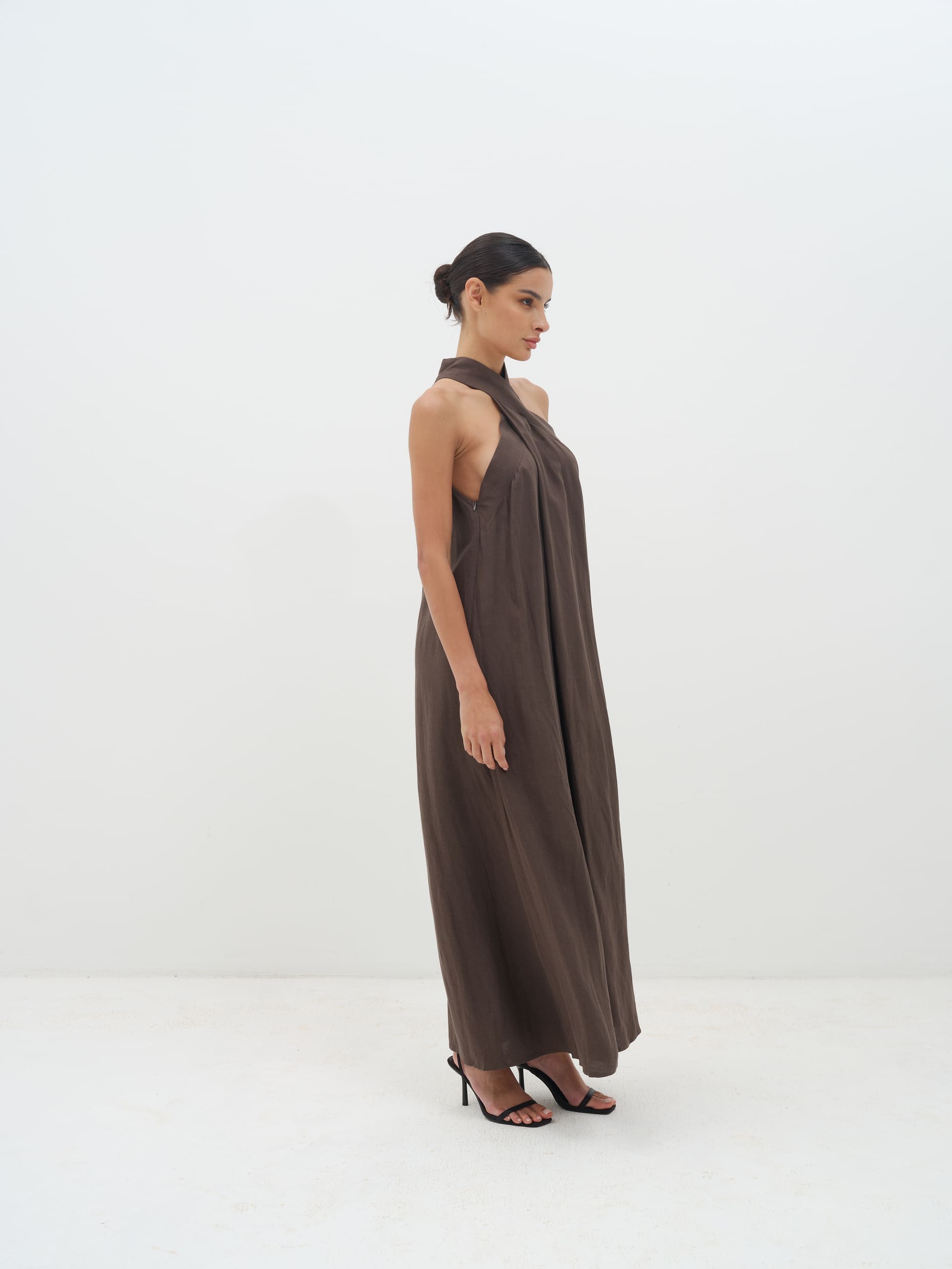 Mélina Crisscross Linen Maxi Dress