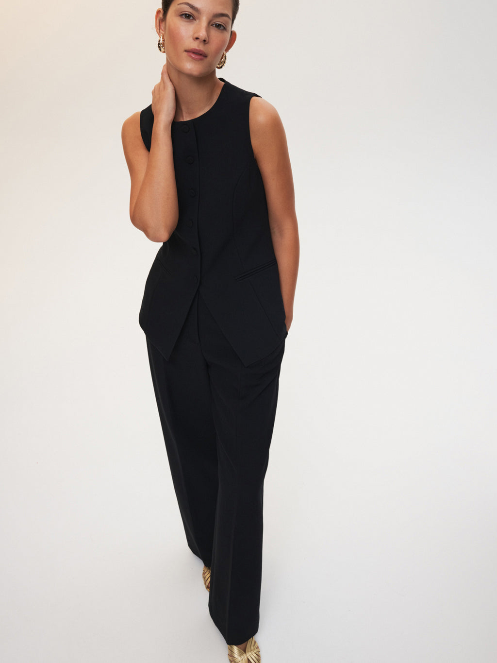 The elegant Midnight Time vest