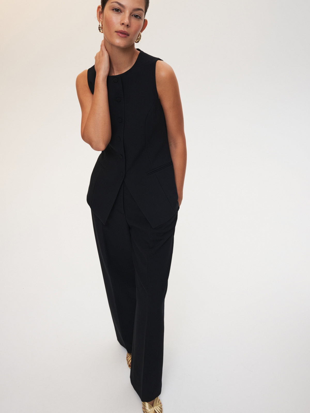 The elegant Midnight Time vest