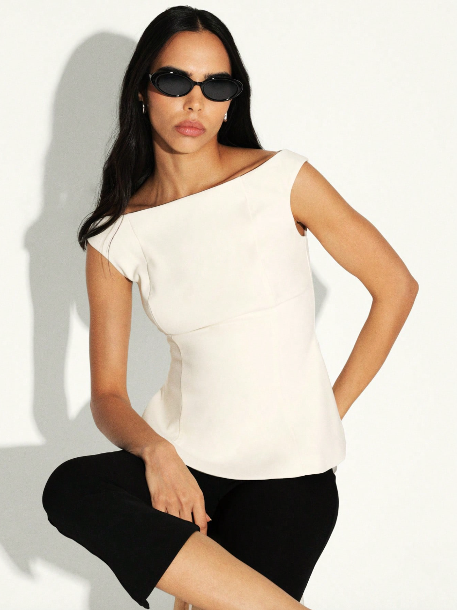 Mila Boatneck Top