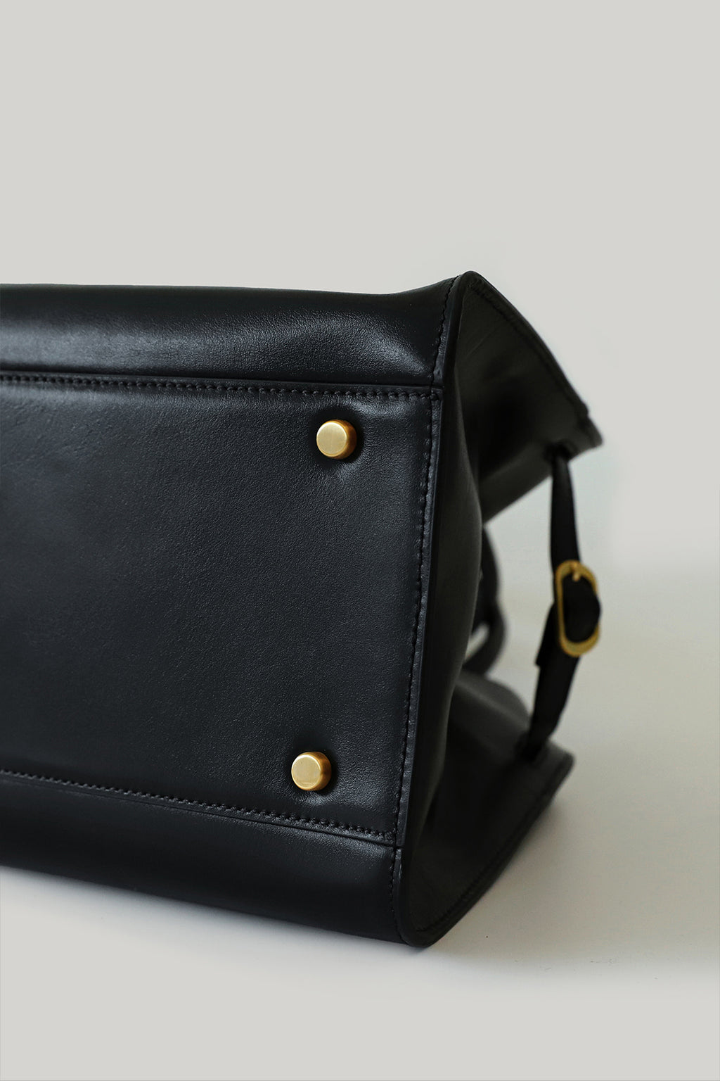 Momet Leather Tote Bag