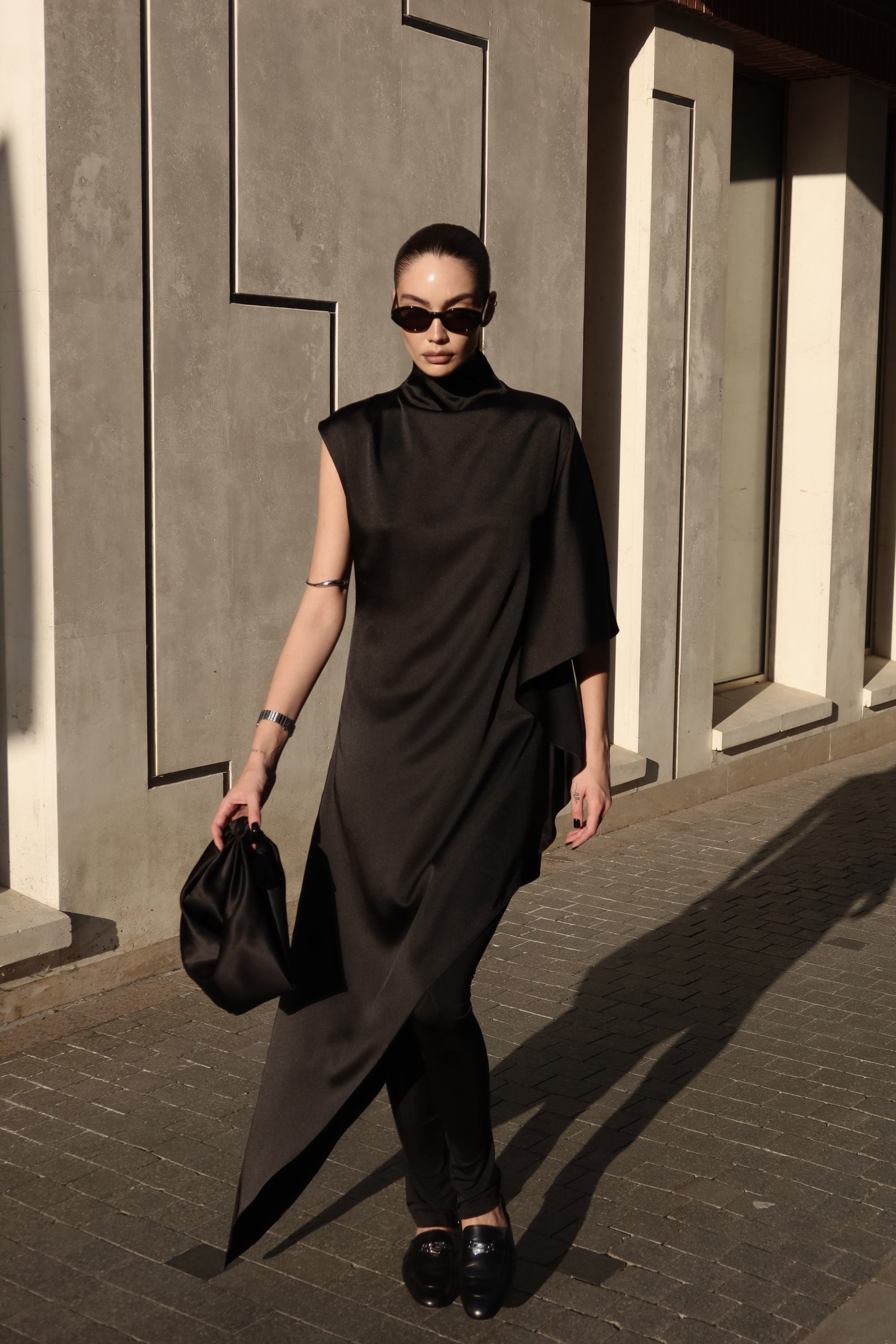 Платье асимметричное из струящейся ткани_2